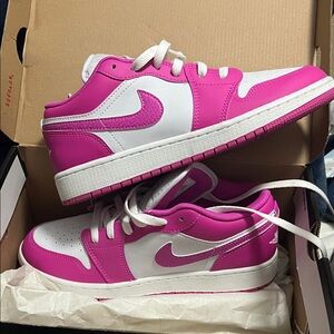 Nike Vibrant Pink and White Low-Tops